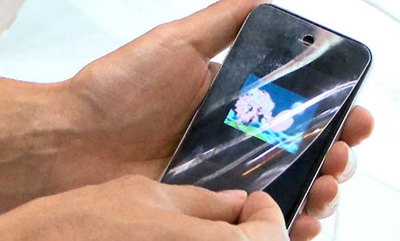 ئهو لهزگهیهی گشت شاشهیهك دهكاته سێ رهههندی