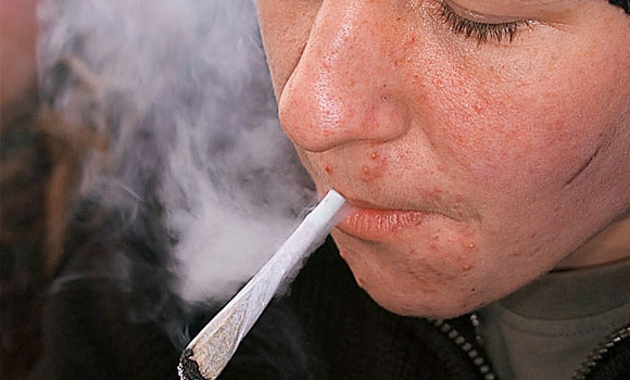 بەكارهێنانی حەشیشە خۆكوشتنە