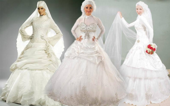 جوانترین مۆدیلی جلی بووكینی كچانی سەرپۆش بۆ ساڵی 2015