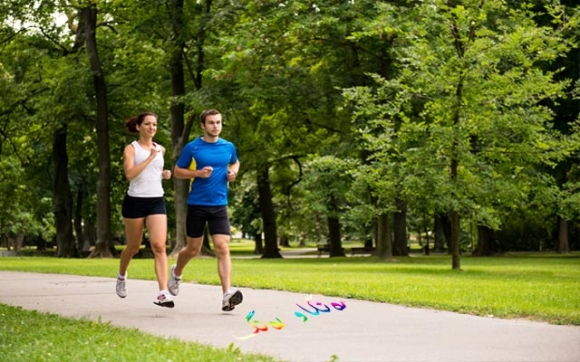 گرنگیی مەشقی پیادەڕۆیی لە بەیانییاندا