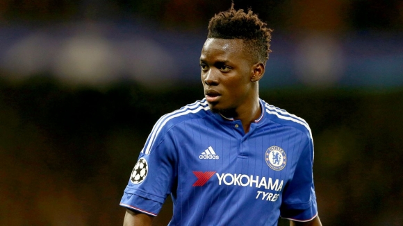 ھێرشبەرێکی چێڵسی نزیكە بۆ پەیوەندی كردن بە یانەیەكی هۆڵەندی