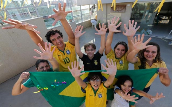 بنەماڵەی (6)  پەنجەكان