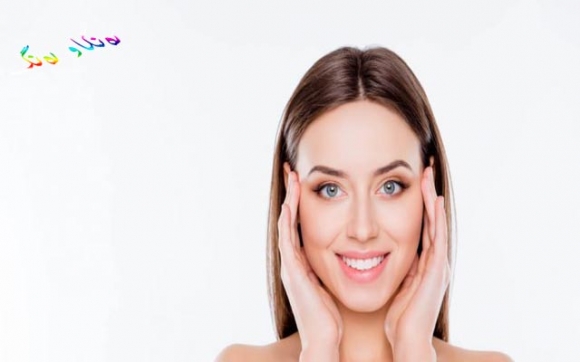 چەند رێگەیەک بۆ بەرزکردنەوەی سەر رومەت بەبێ بۆتۆکس یان فیلەر