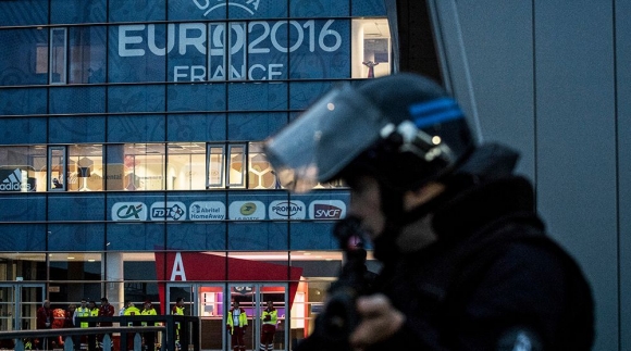 بەریتانیا لە ئەگەری ڕوودانی کردەی تیرۆریستی لە یۆرۆی فەرەنسا هۆشداری دا