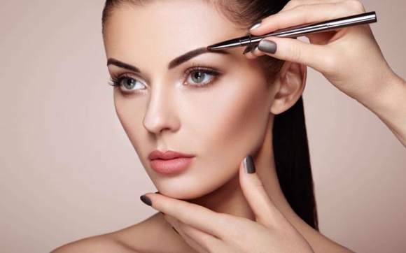 رێكخستنی رەنگی برۆ و قژ