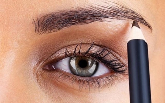 شەش هەنگاوی ئاسان بۆ دەرخستنی برۆکانت بە پڕی