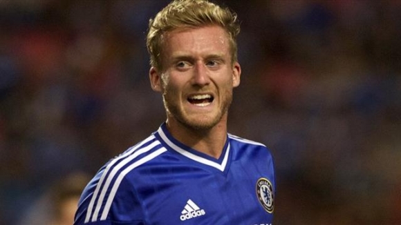 شۆرلی دەچێتە دۆرتمۆند