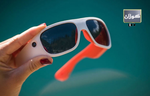 مۆبایل و چاویلكەیەك پێكەوە