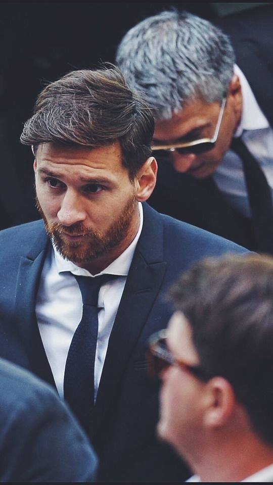 وێنە.. دادگا بڕیاری لەسەر کێشەکەى میسی دەرکرد