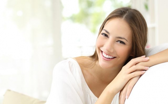 ماكیاژ و جوانیی لێو و ددانەكانت