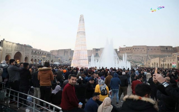 پێشوازى كردنى ساڵى نوێ له لايان هاونيشتيمانيانەوه له هەولير. فۆتۆ : كمال ئاكرەێی