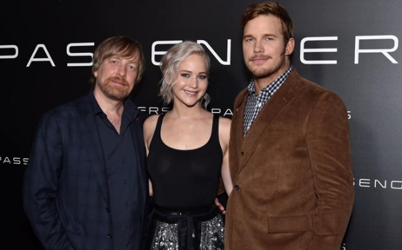 پوختەی فیلمەكان گەشتیاران – passengers