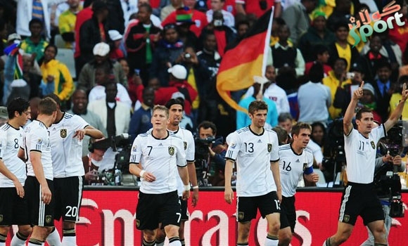 رۆژنامه‌ی بێڵد: ره‌سه‌نایه‌تی و بێمنه‌تی سروودی نیشتمانی ئه‌ڵمانیا له‌ ناو هه‌ڵبژارده‌ی تۆپی پێی ده‌دره‌وشێته‌وه‌