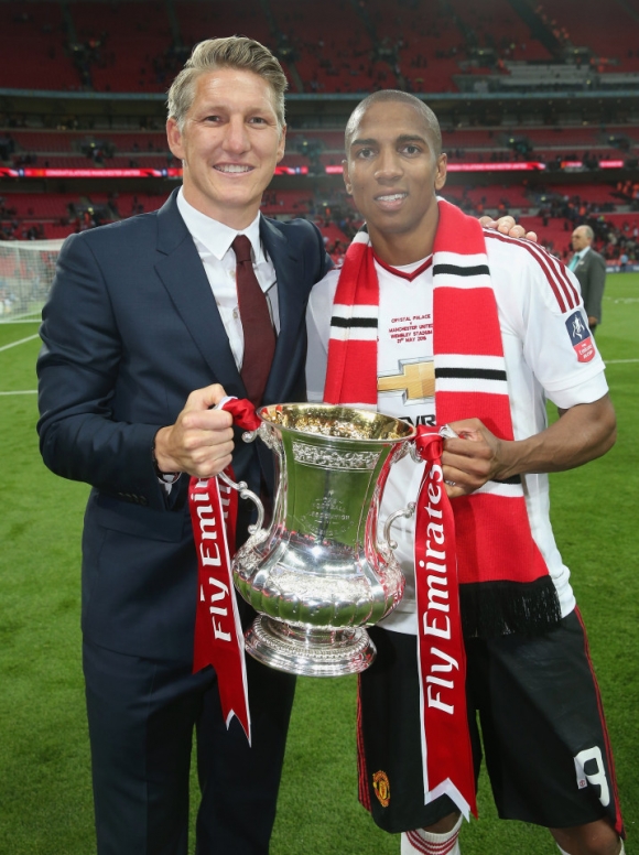 باستیان بە ھەموو شتێک ڕازی بووە