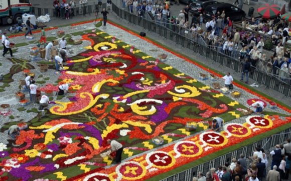 فیستیڤاڵی گوڵ و  فەرشی گوڵدار