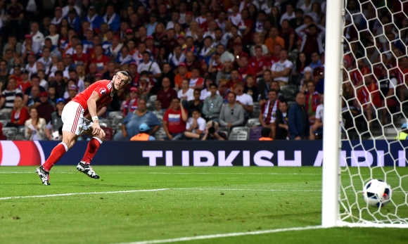 بێل و مۆراتا کێبرکێ گۆڵکارانی یۆرۆ دەکەن