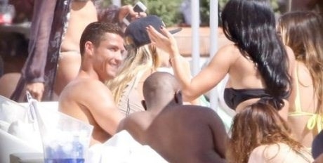 کریستیانۆ رۆنالدۆ جارێکی دیکە هەرای نایەوە