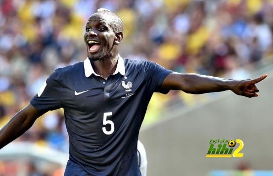 مامادۆ دوو یانەی بەخۆی سەرقاڵ کردووە