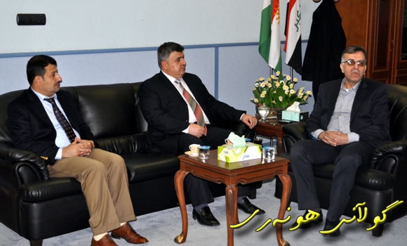 ستافی نوێی سه‌ندیكاى هونه‌رمه‌ندان له‌گه‌ڵ وه‌زیری رۆشنبیری كۆبونه‌وه‌