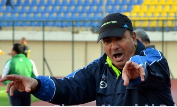 راهێنەری دهۆك دەستى لە كاركێشاوە