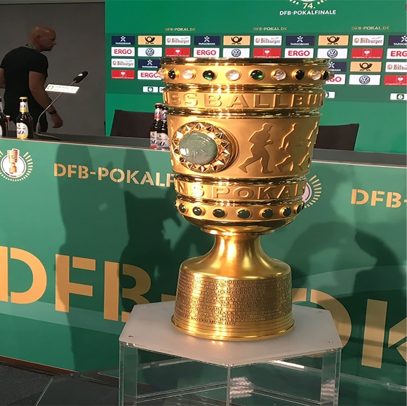 ئەمرۆ لە یاری كۆتای جامی ئەڵمانیا بوروسیا دۆرتمۆند و ئینتراخت فرانکفۆرت بەیەك دەگەن