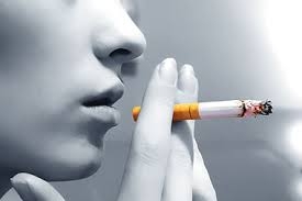 ئافرەت و جگەرەكێشان