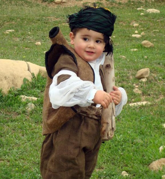 جل و بەرگی كوردی بۆ كوڕانی بچووك