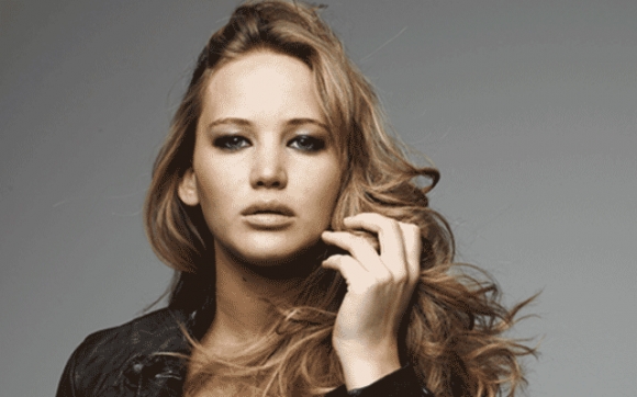 جینیڤەر لۆرینز :  تەنیام و كەس منی خۆش ناوێت