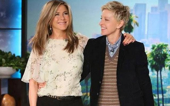 جینیفەر لاسایی كیم كارداشیان دەكاتەوە