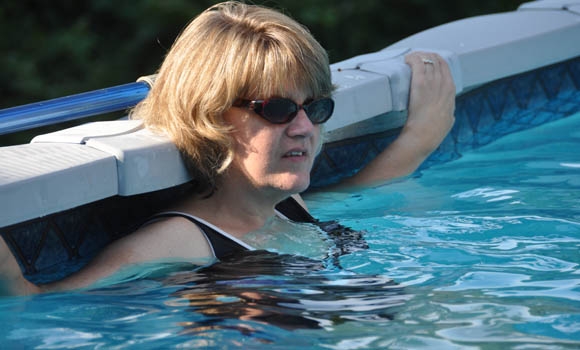 كام نەخۆشی لە مەلەوانگەكاندا دەگوازرێتەوە؟