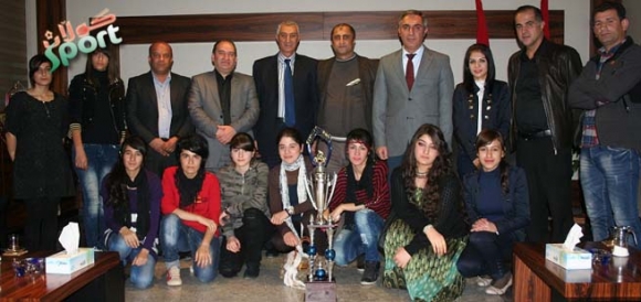 كچانی نه‌ورۆز جامی عێراقیان پێشكه‌شی پارێزگاری سلێمانی كرد