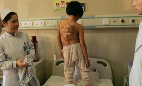 كچێك بە (3) دەستەوە!