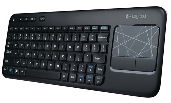 كیبۆردێك كۆمپیوتهر و TV پێكهوه دهبهستێتهوه