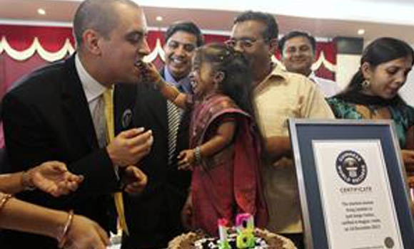 كورتە باڵاترین ئافرەتی جیهان