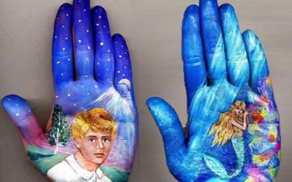 نمایش و تابلۆ لەناو لەپی دەست