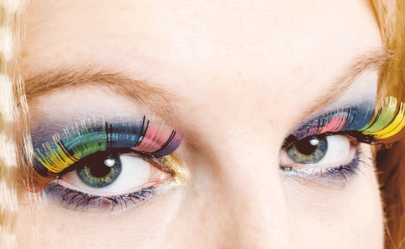 برژانگ و  ماكیاژی پەلكەزێڕینە