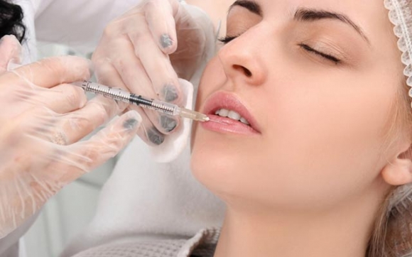 رێگاكانی جوانكاریی گەورەكردنی لێو