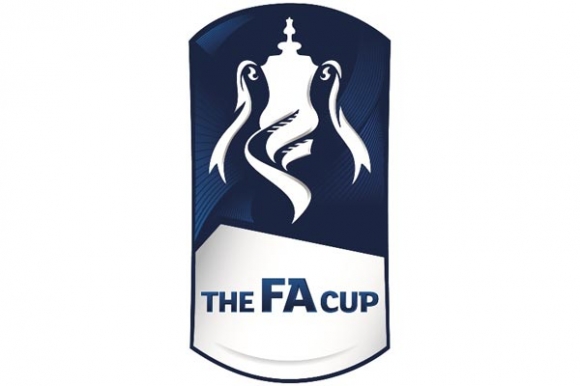 تیروپشکی چوارگۆشەی زێڕینی جامی یەکێتی ئینگلتەرا ڕاکێشرا