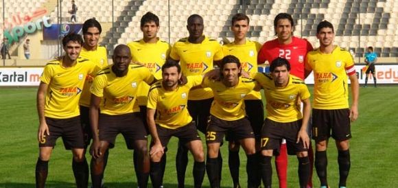 مەحمود عەزیز: سێ مانگە هیچ مووچەیەك بە یاریزانانی تیپەكان نەدراوە