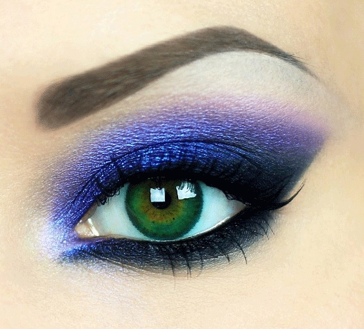 ماكیاژی پشت چاوی سەوز و شین