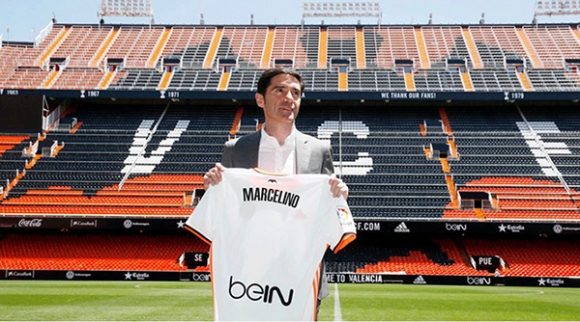 ڤاڵێنسیا مارسیلینۆ گارسیای وەك راهێنەری نوێی یانەكەی بە میدیاكاران ناساند