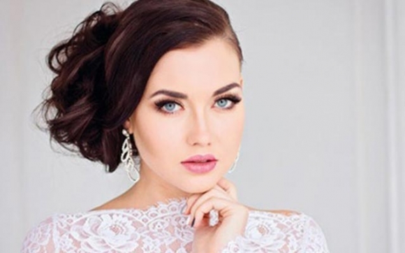 ماسکێکی تایبەت بە بوک