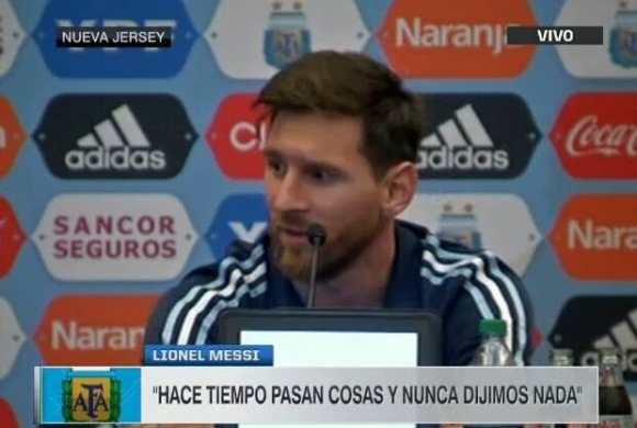 میسی لە كۆنگرەیەكدا رایگەیاند كە پلاتەر درۆ دەکات من شتی وام نەوتووە