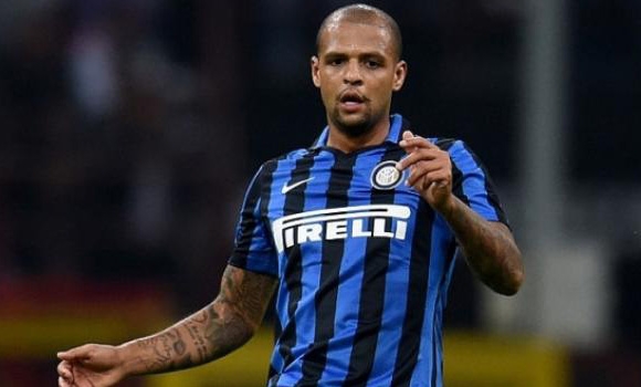 میلۆحەز بە مانەوە دەکات لە میلان