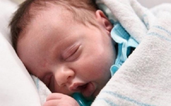 منداڵێكی ئەمەریكی دوو جار لەدایك دەبێت