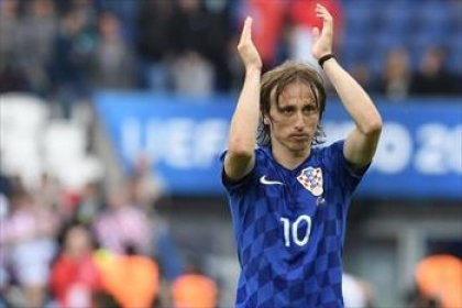 دواین زانیاری لەبارەی پێكانەكەی مۆدریچ بزانە