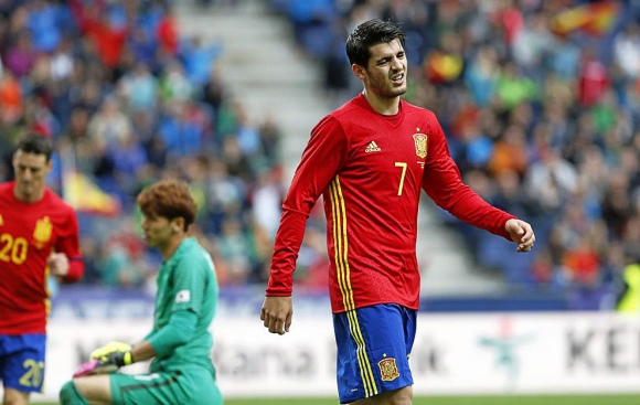 ناپۆلى له‌ ریال مه‌دریدەوە جێگرەوەی هیگواین دیارى ده‌كات