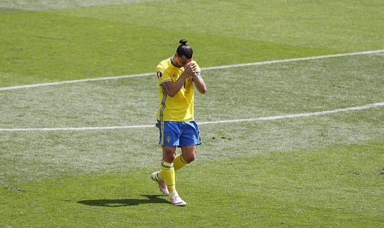 دواجار بە دڵتەنگیەوە ئیبراهیمۆڤیچ ماڵئاوایى لە سوید کرد