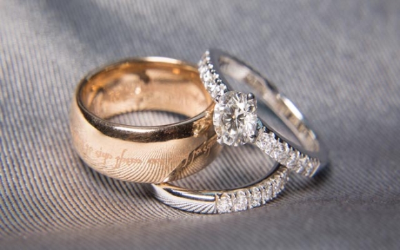 ئەڵقەكانی نیشان و مارەیی