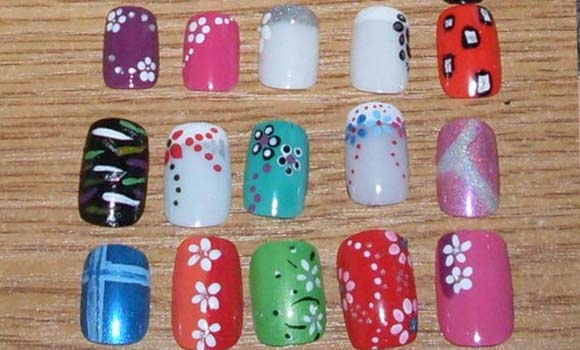 چۆنیەتی بۆیەكردن و گرنگی دان بە نینۆكی پەنجەكانت